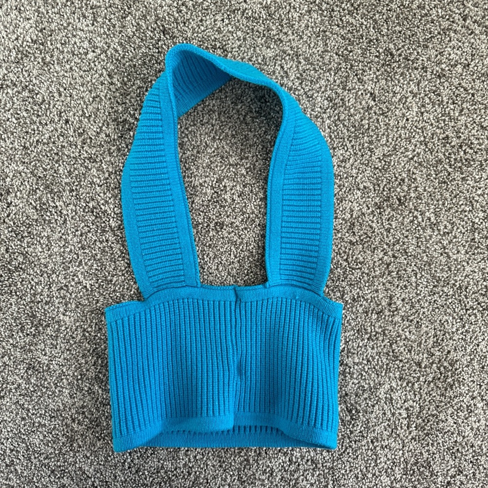 blue crop top